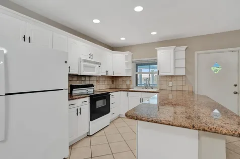 2734 NE 27th Court Lighthouse Point FL 33064