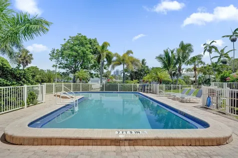 2734 NE 27th Court Lighthouse Point FL 33064