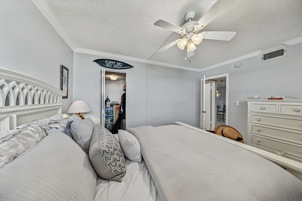 4800 Bayview Drive Fort Lauderdale FL 33308