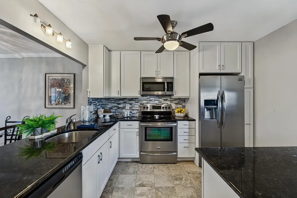 4800 Bayview Drive Fort Lauderdale FL 33308