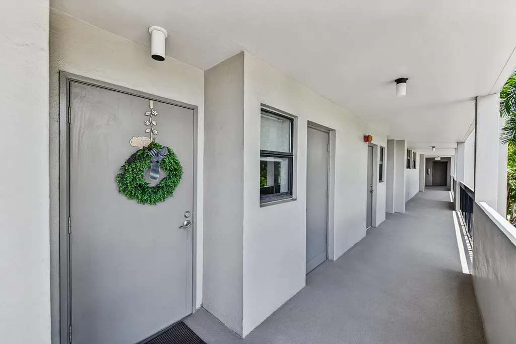 4800 Bayview Drive Fort Lauderdale FL 33308