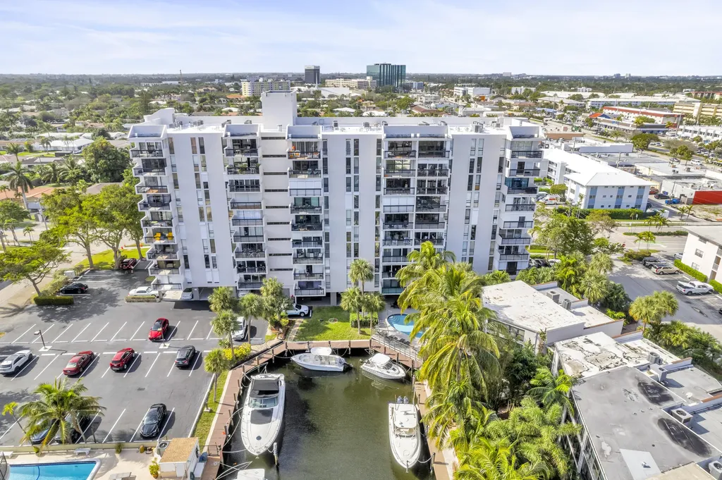 4800 Bayview Drive Fort Lauderdale FL 33308