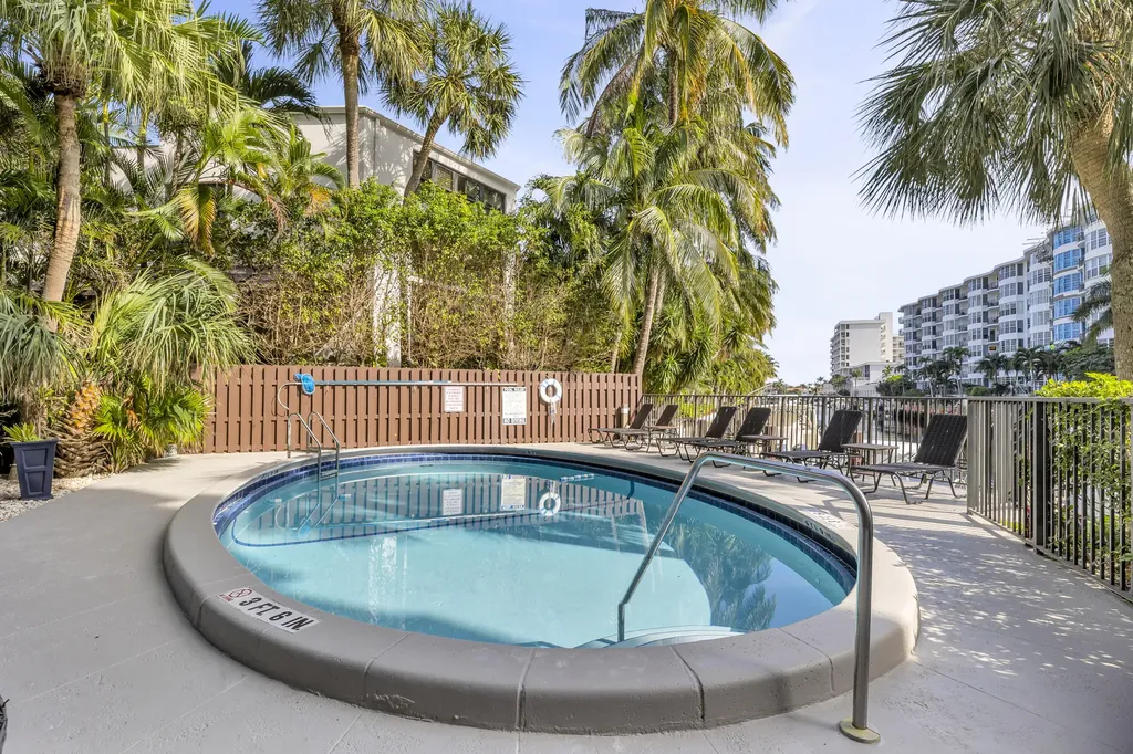 4800 Bayview Drive Fort Lauderdale FL 33308