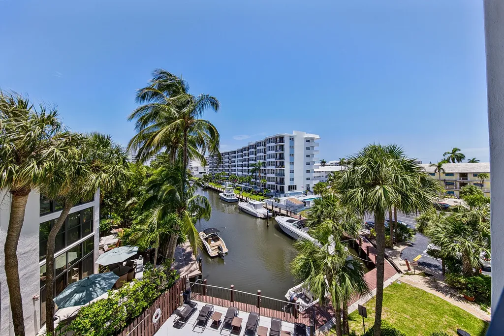 4800 Bayview Drive Fort Lauderdale FL 33308