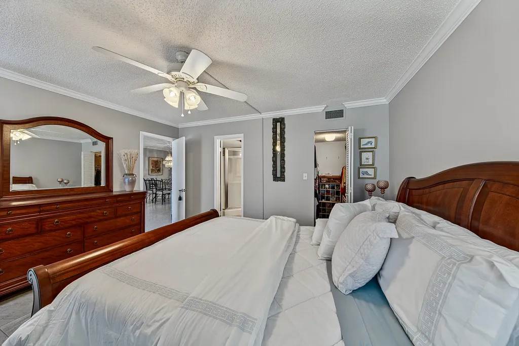 4800 Bayview Drive Fort Lauderdale FL 33308