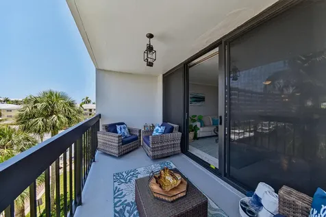 4800 Bayview Drive Fort Lauderdale FL 33308