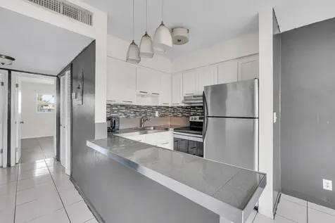 4050 NE 12th Terrace Oakland Park FL 33334