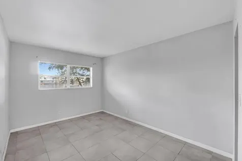 4050 NE 12th Terrace Oakland Park FL 33334