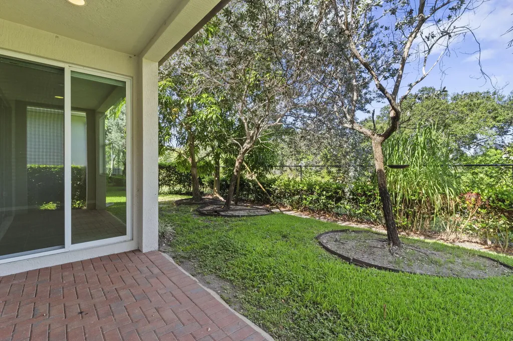 5319 Falcon Trail Davie FL 33314