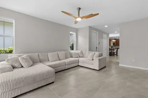 5319 Falcon Trail Davie FL 33314