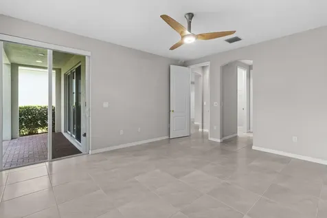 5319 Falcon Trail Davie FL 33314