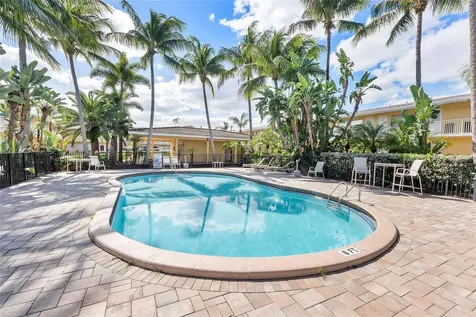4050 NE 12th Terrace Oakland Park FL 33334