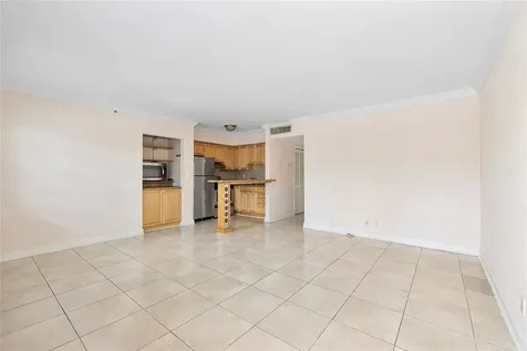 4050 NE 12th Terrace Oakland Park FL 33334