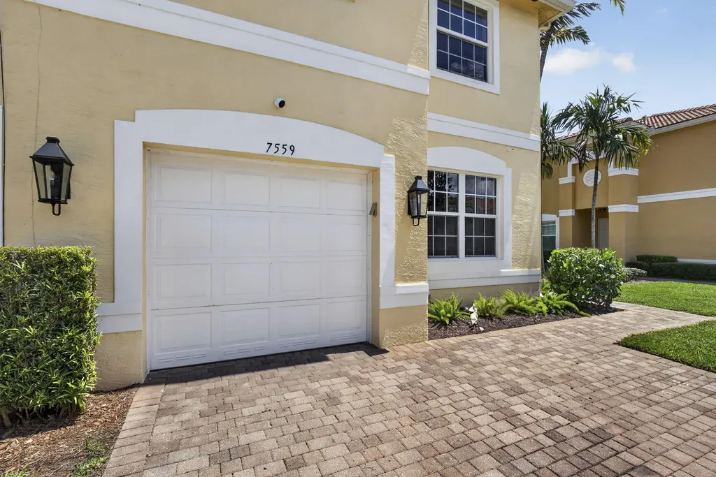 7559 Spatterdock Drive Boynton Beach FL 33437