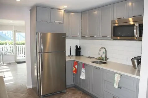 649 W Oakland Park Boulevard W Oakland Park FL 33311
