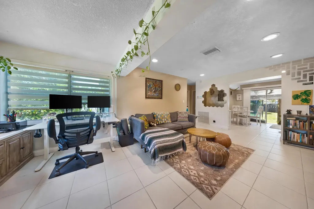 2326 Harding Street Hollywood FL 33020