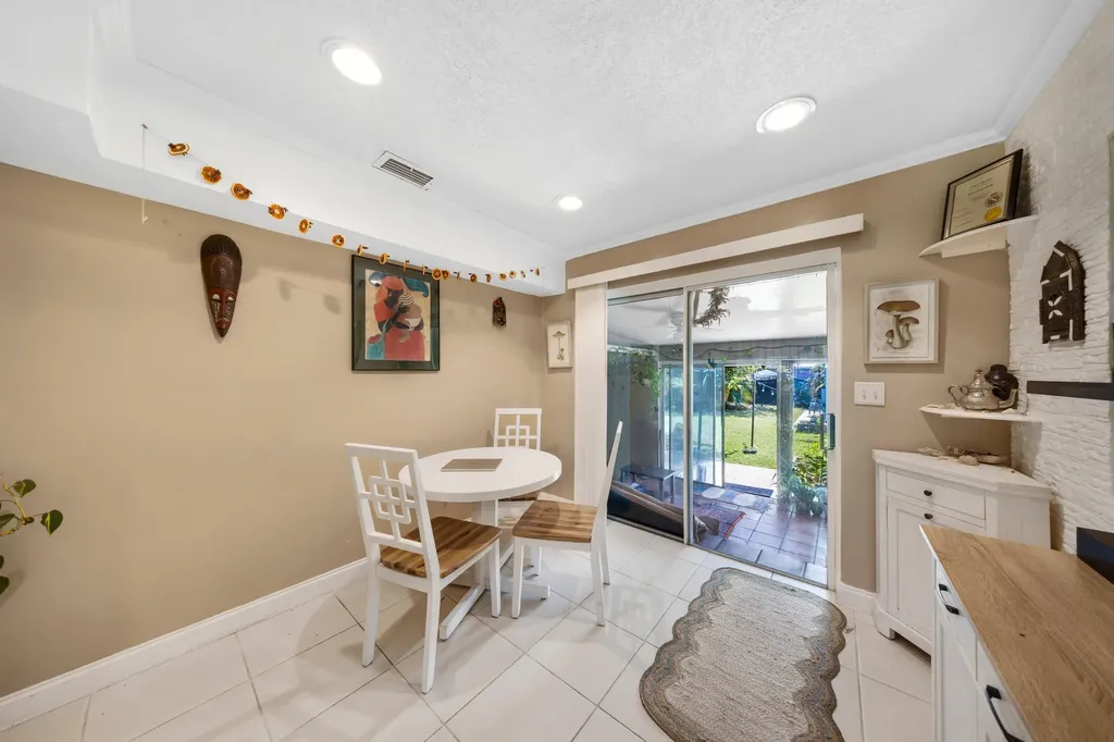 2326 Harding Street Hollywood FL 33020