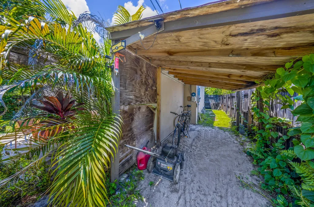 2326 Harding Street Hollywood FL 33020