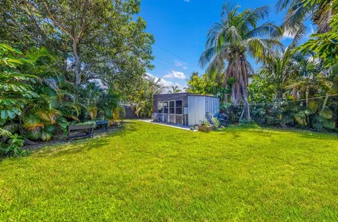 2326 Harding Street Hollywood FL 33020