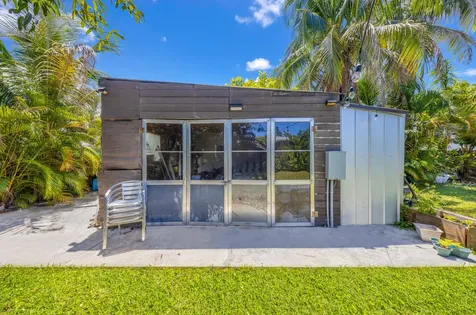 2326 Harding Street Hollywood FL 33020