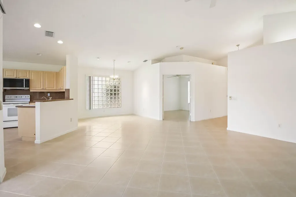 7387 Tonga Court Boynton Beach FL 33437