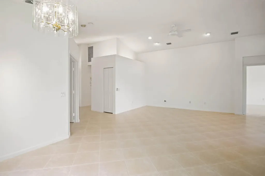 7387 Tonga Court Boynton Beach FL 33437