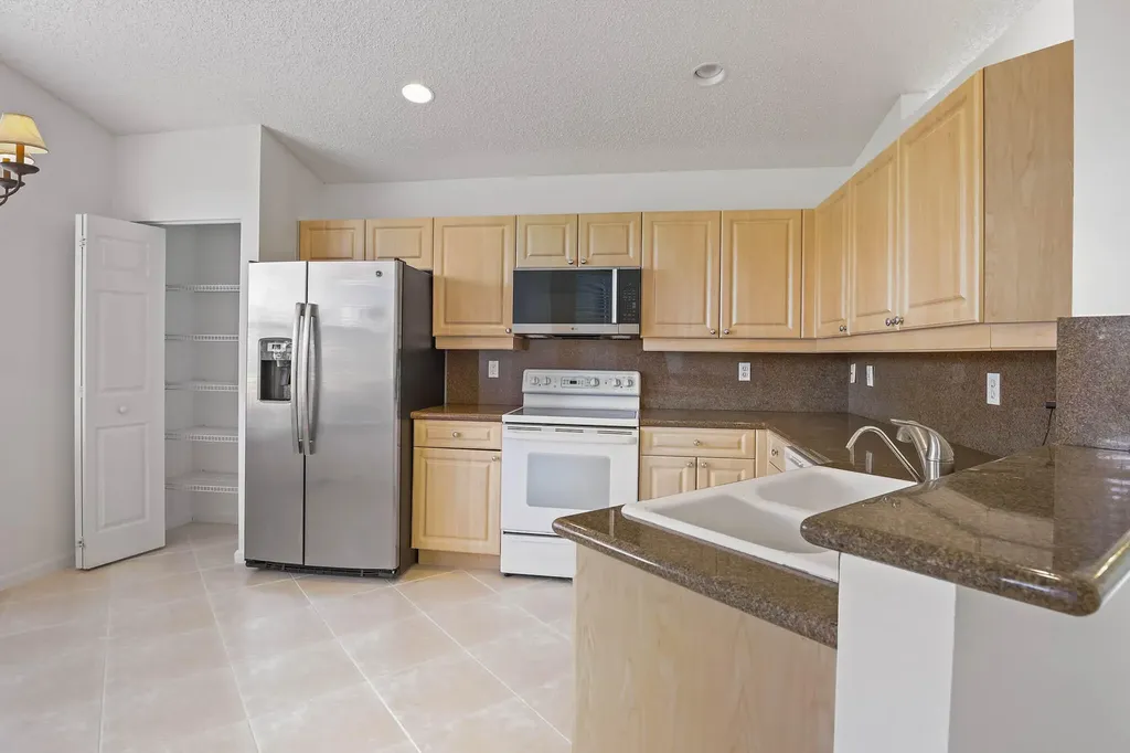 7387 Tonga Court Boynton Beach FL 33437