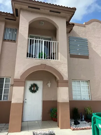 8752 NW 107th Terrace Hialeah Gardens FL 33018