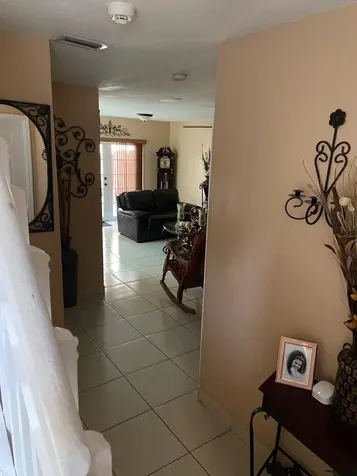 8752 NW 107th Terrace Hialeah Gardens FL 33018