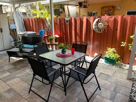 8752 NW 107th Terrace Hialeah Gardens FL 33018