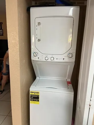 8752 NW 107th Terrace Hialeah Gardens FL 33018
