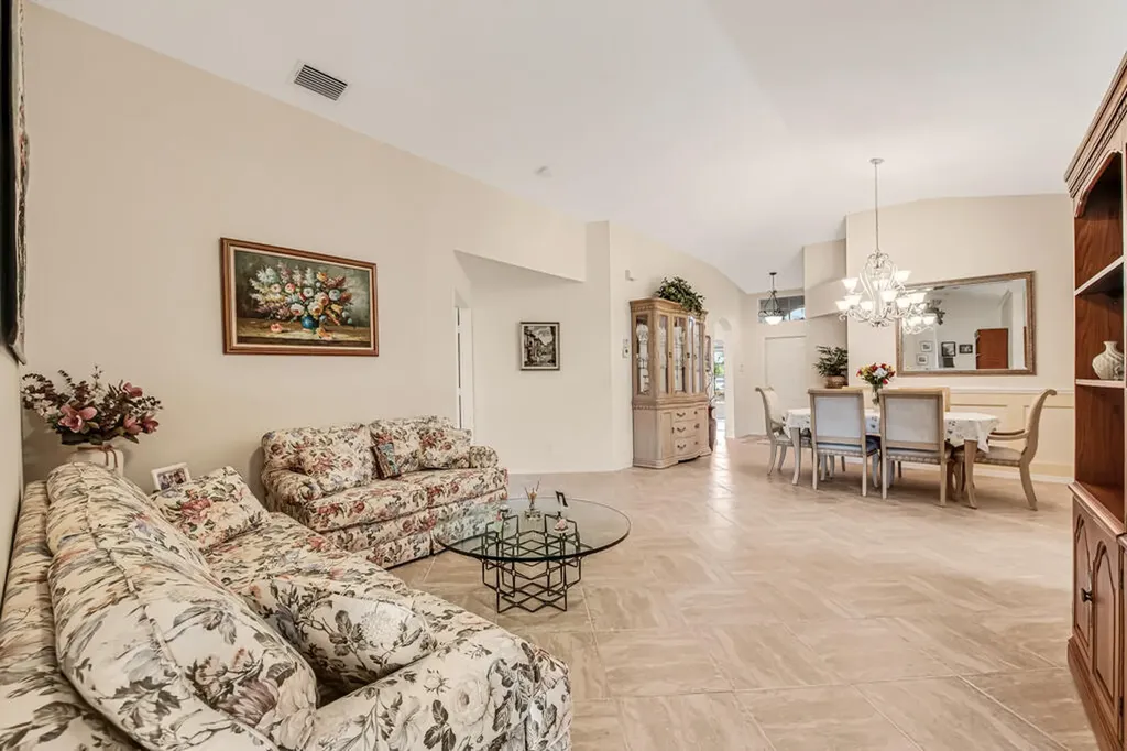 8294 Duomo Circle Boynton Beach FL 33472