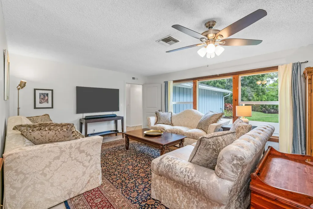 14536 North Road Loxahatchee Groves FL 33470