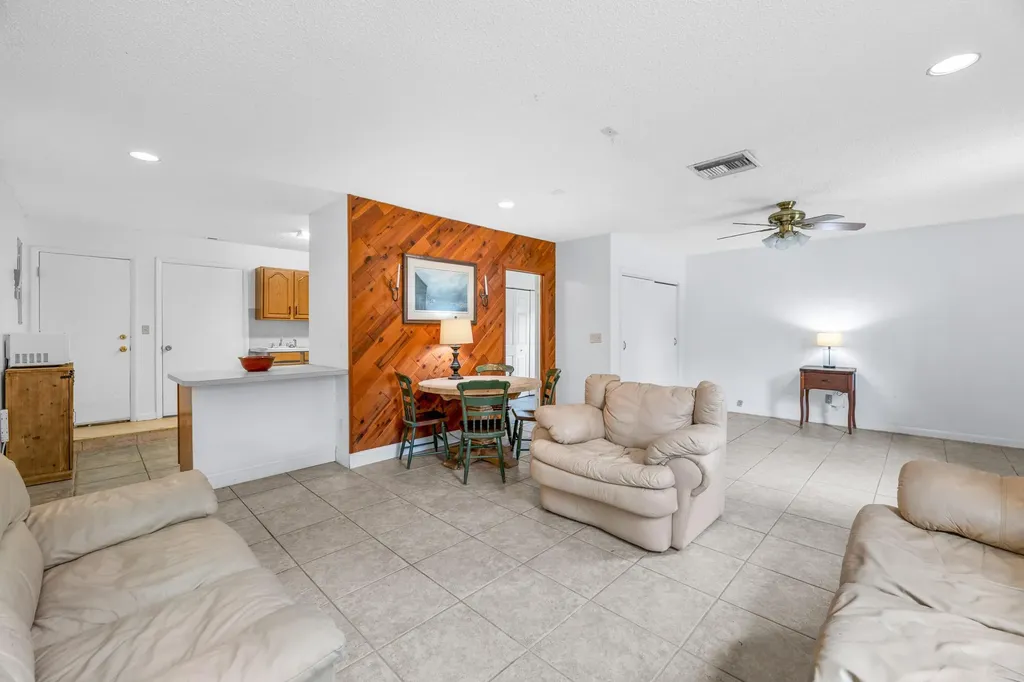 14536 North Road Loxahatchee Groves FL 33470