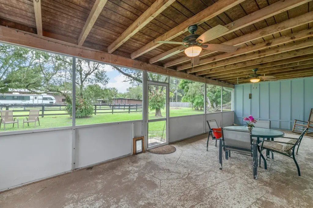 14536 North Road Loxahatchee Groves FL 33470