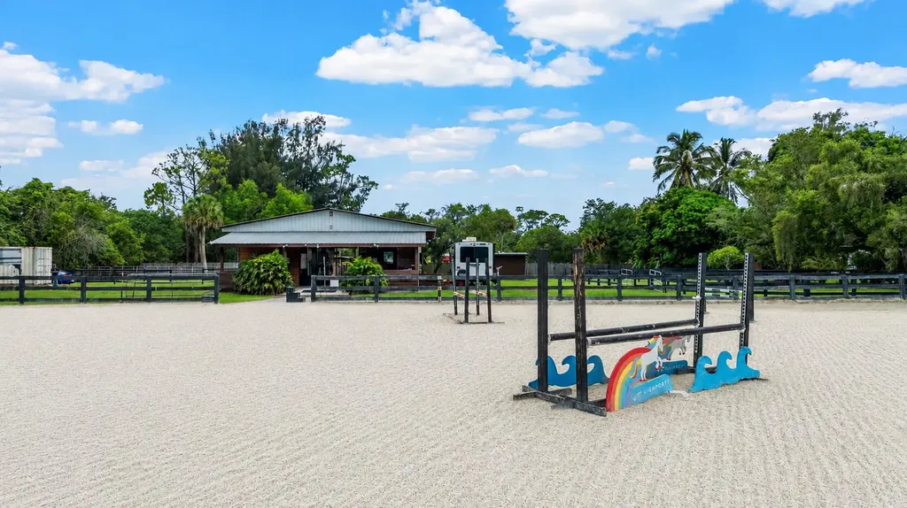 14536 North Road Loxahatchee Groves FL 33470