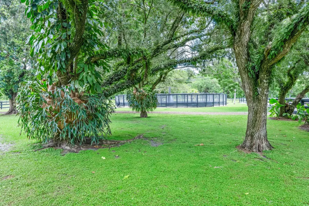 14536 North Road Loxahatchee Groves FL 33470