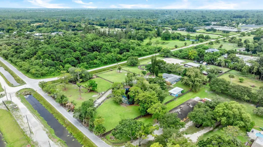 14536 North Road Loxahatchee Groves FL 33470
