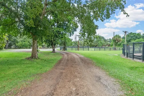 14536 North Road Loxahatchee Groves FL 33470