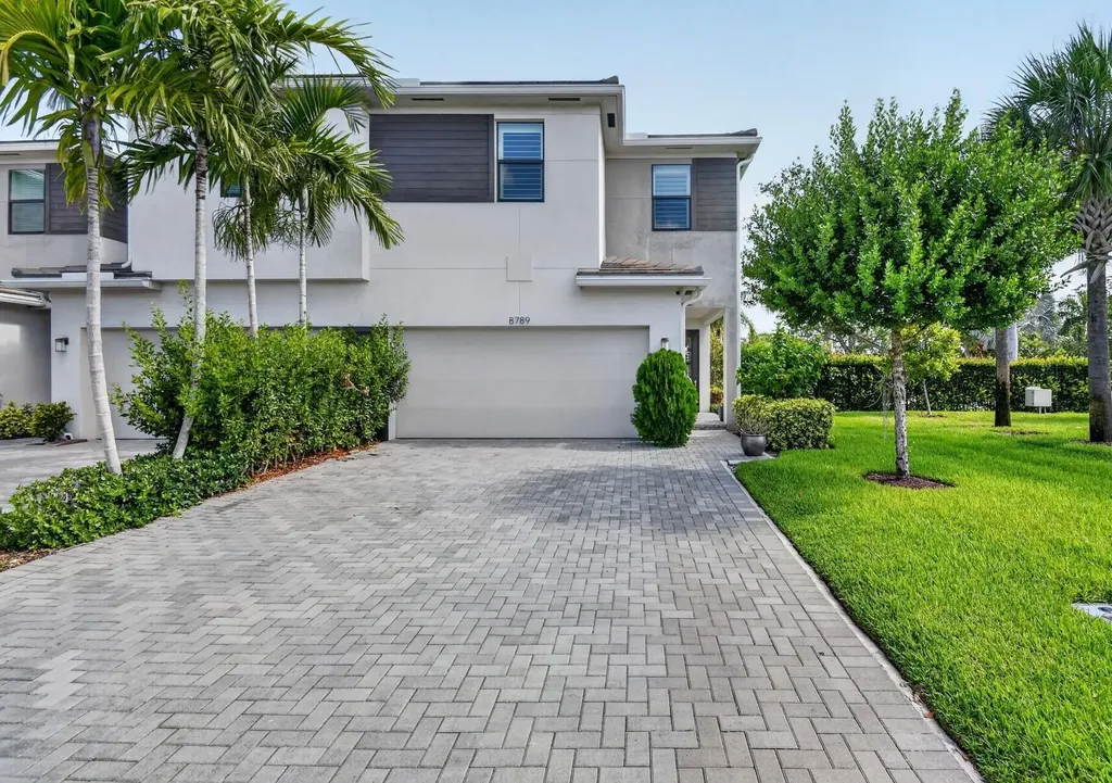 8789 Antarus Drive Lake Worth FL 33467