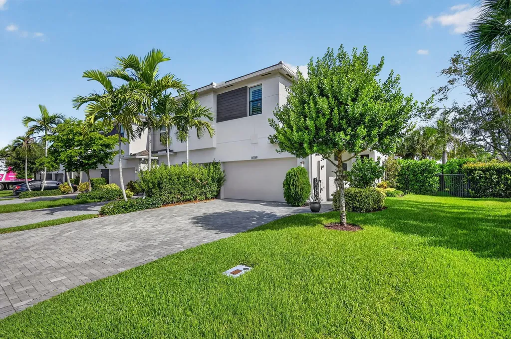 8789 Antarus Drive Lake Worth FL 33467