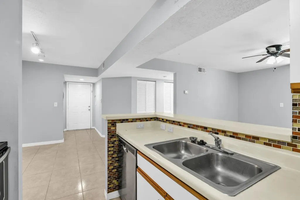 3995 W Mcnab Road Pompano Beach FL 33069