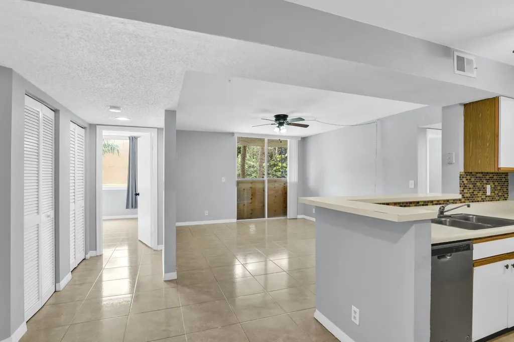 3995 W Mcnab Road Pompano Beach FL 33069
