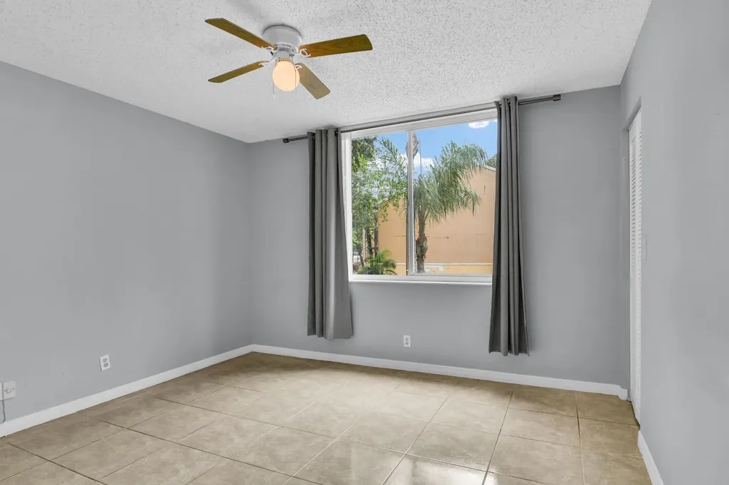 3995 W Mcnab Road Pompano Beach FL 33069