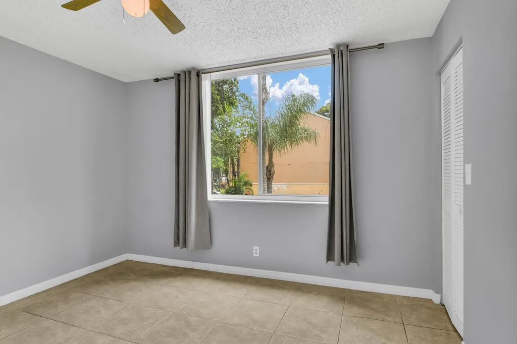 3995 W Mcnab Road Pompano Beach FL 33069