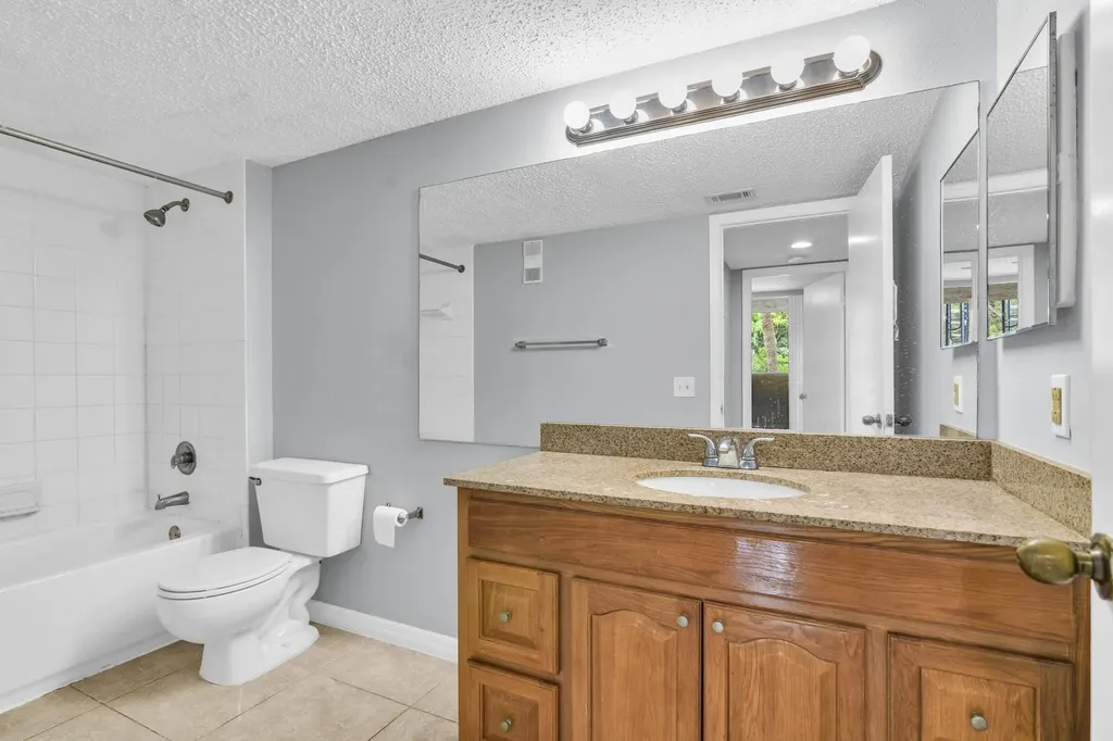 3995 W Mcnab Road Pompano Beach FL 33069