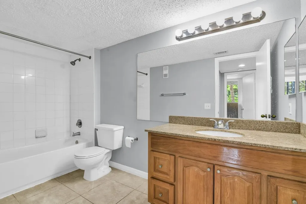 3995 W Mcnab Road Pompano Beach FL 33069