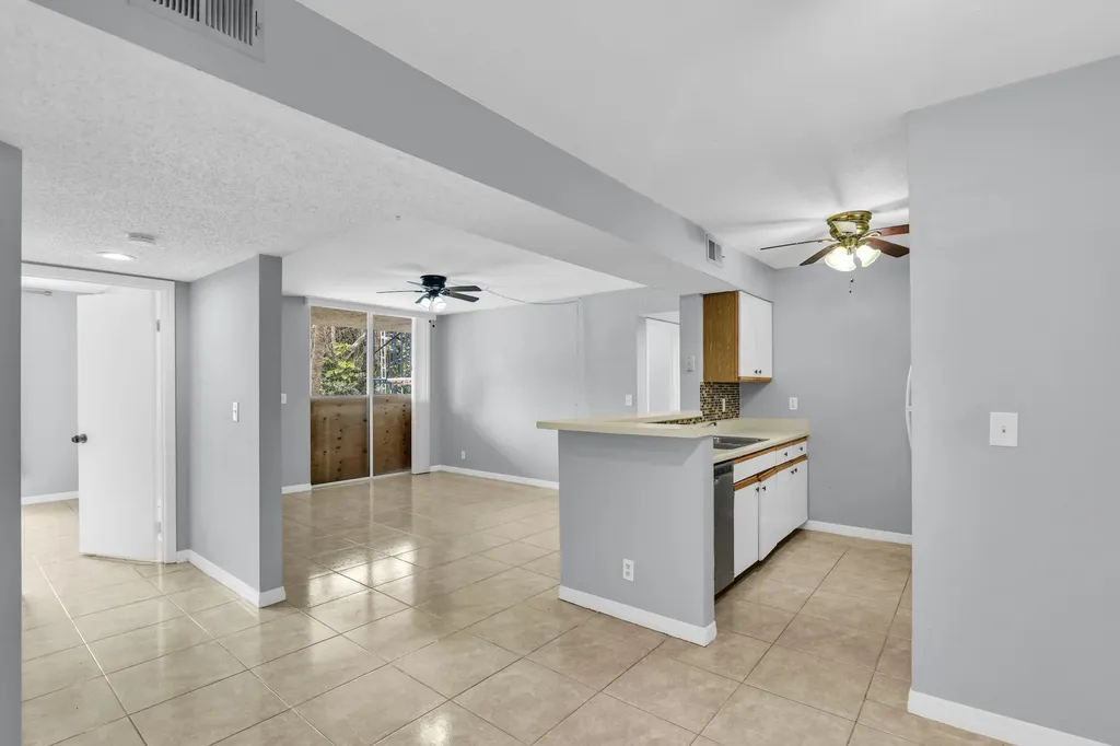 3995 W Mcnab Road Pompano Beach FL 33069