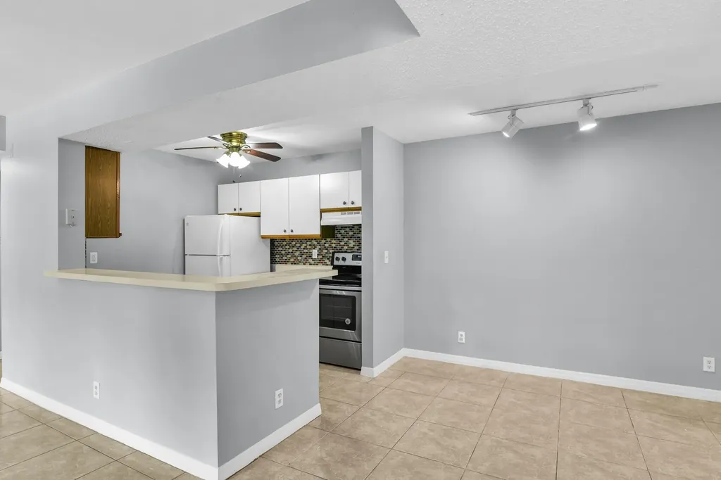 3995 W Mcnab Road Pompano Beach FL 33069