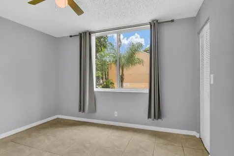 3995 W Mcnab Road Pompano Beach FL 33069
